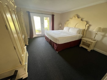 Suite, 1 King Bed