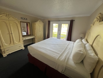 Suite, 1 King Bed