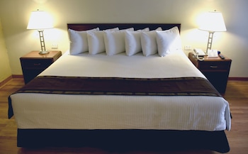 Standard Room, 1 King Bed