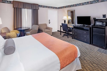 Standard Room, 1 King Bed
