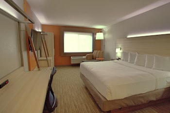 Standard Room, 1 King Bed (Leisure)