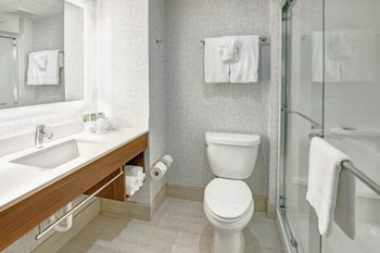 Standard Room, 1 Queen Bed
