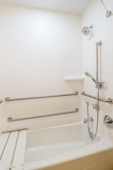 Room, 1 King Bed, Accessible, Non Smoking (Accessible Tub)