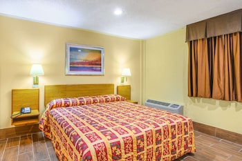 Standard Room, 1 King Bed, Smoking