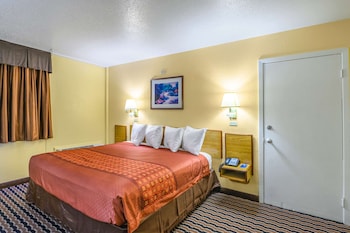 Standard Room, 1 King Bed, Smoking