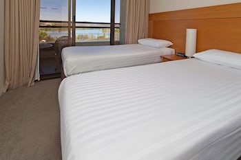Room, 2 Bedrooms, Lakeside