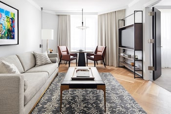 Suite, 1 Bedroom (Mobility/Hearing Accessible, Tub)