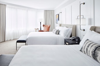Suite, 1 Bedroom (Mobility/Hearing Accessible, Tub)