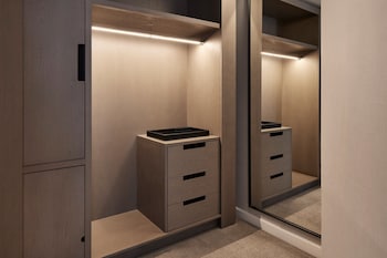 Suite, 1 Bedroom (Mobility/Hearing Accessible, Tub)