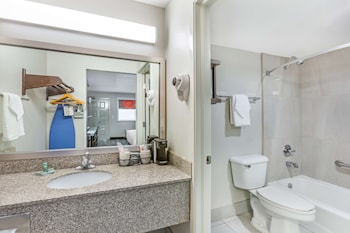 Standard Room, 1 King Bed, Non Smoking, Refrigerator & Microwave