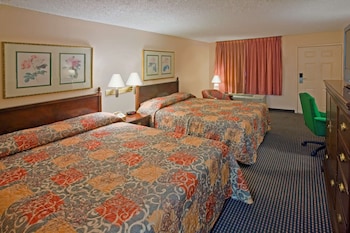 Room, 2 Queen Beds, Smoking