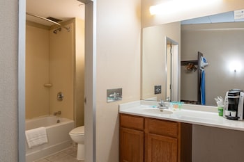 Standard Room, 2 Queen Beds
