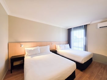 Double Twin Room