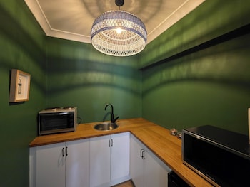 Toro Suite (Two Bedroom, Kitchenette)