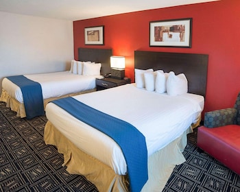 Standard Room, 2 Queen Beds, Non Smoking