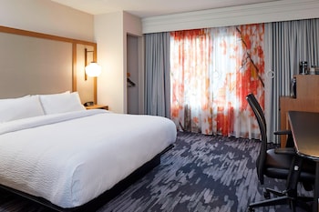 Room, 1 King Bed, Accessible Bathtub
