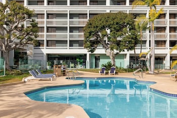 Room, 2 Queen Beds, Patio (Pool Level)