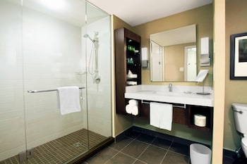 Signature Room, 1 King Bed, City View (Signature Club)