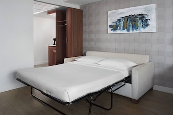 Deluxe Room, 1 King Bed with Sofa bed, Corner