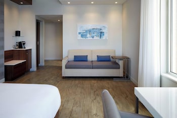 Deluxe Room, 1 King Bed with Sofa bed, Corner