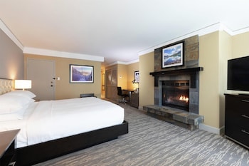 Signature Room, 1 King Bed, Jetted Tub (SPA)