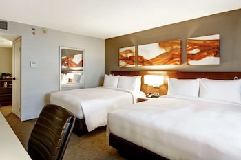 Room, 2 Queen Beds, Non Smoking