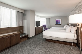 Deluxe Room, 2 Queen Beds, Non Smoking