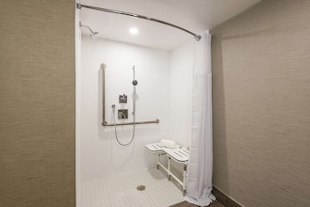 Room, 1 King Bed, Accessible (Mobility & Hearing, Roll-In Shower)