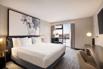 Suite, 1 Bedroom, Non Smoking, Marina View (Non-Smoking)