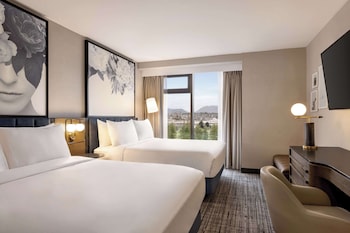 Room, 2 Queen Beds, Non Smoking, Marina View