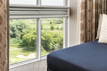 Deluxe Room, 2 Queen Beds (View)