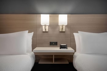 Deluxe Room, 2 Queen Beds, Non Smoking