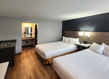 Standard Room, 2 Queen Beds, Non Smoking (Efficiency)
