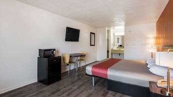 Room, 2 Double Beds, Non Smoking, Kitchenette
