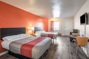 Deluxe Room, 2 Double Beds, Non Smoking, Refrigerator & Microwave