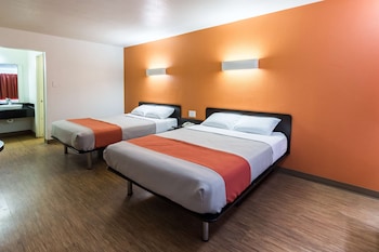 Standard Room, 2 Queen Beds, Non Smoking