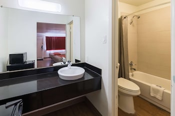 Standard Room, 1 King Bed, Accessible, Non Smoking