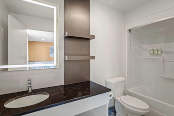 Room, 2 Queen Beds, Non Smoking, Balcony (Garden Side)