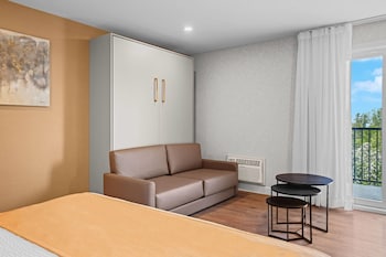 Room, Multiple Beds, Non Smoking, Balcony (Balcony)