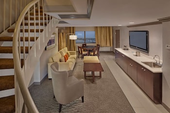Suite, 1 King Bed, Non Smoking