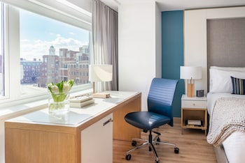 Room (One Full)