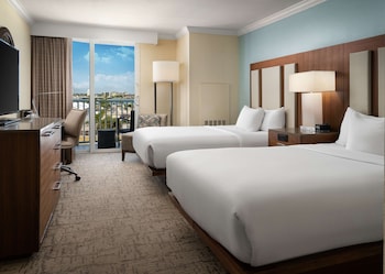 Room, 2 Double Beds, Accessible, Bathtub