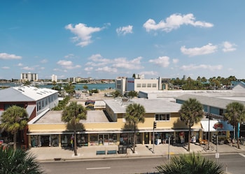 Room, 2 Double Beds, Harbor View