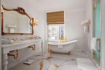Suite, Multiple Beds (Vanderbilt 5th Avenue)