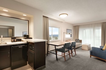 Premium Suite, 2 Bedrooms, Accessible, Bathtub (View)