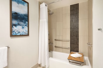 Premium Suite, 2 Double Beds, Accessible, Bathtub