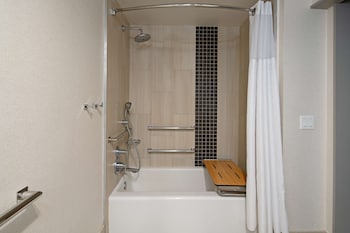 Suite, 2 Double Beds, Accessible, Bathtub