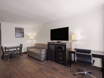 Business Room, 1 King Bed, Non Smoking