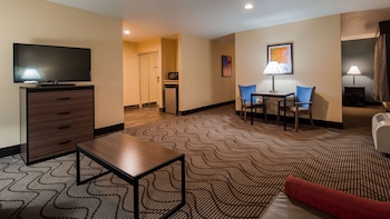Suite, 1 King Bed, Non Smoking (with Sofabed)
