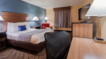 Standard Room, 1 King Bed, Non Smoking (with Sofabed)